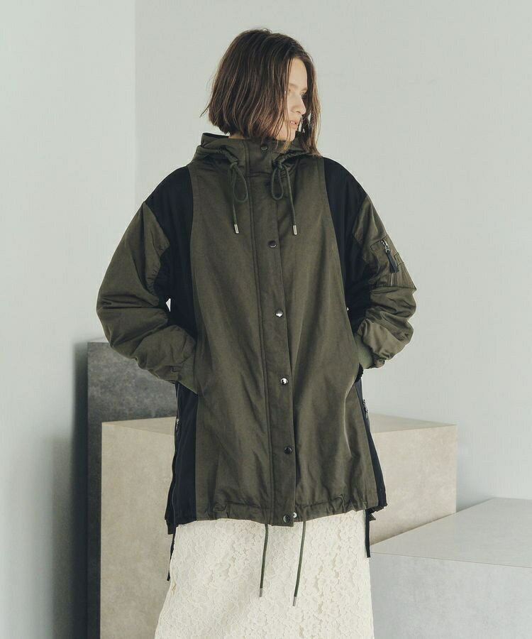 パディングフーディーコート／イェッカ ヴェッカ（YECCA VECCA）