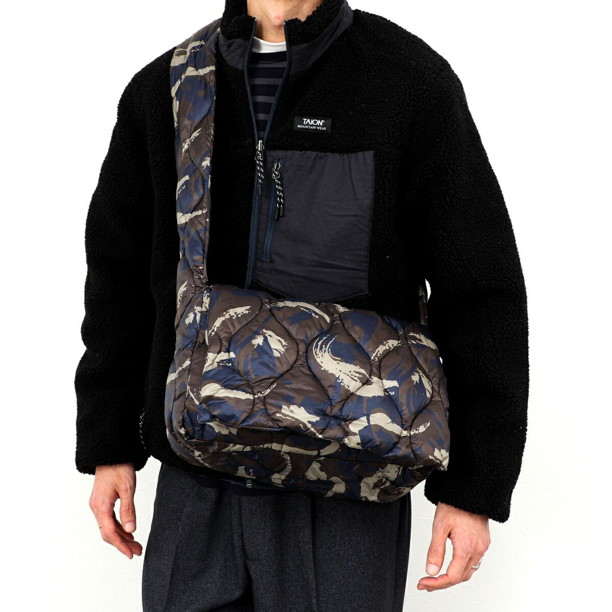 【TAION / タイオン】MILITARY MESSENGER DOWN BAG M／ノーリーズ グッドマン（NOLLEY’S goodman）