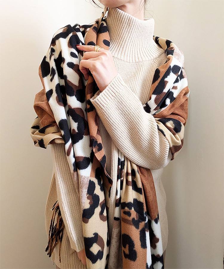 ヒョウ柄フリンジストール／スタイロ（styiro）