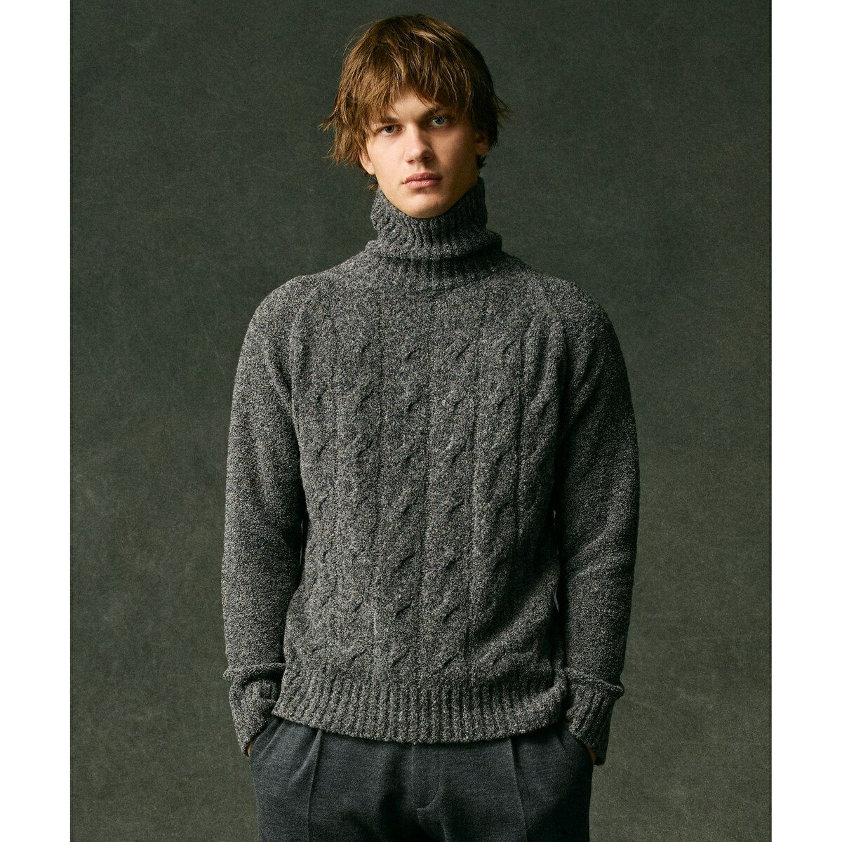 【インポート素材/ソフトな肌触り/軽量】MOUSSE タートルネックニット/ジョセフアブード(JOSEPH ABBOUD)