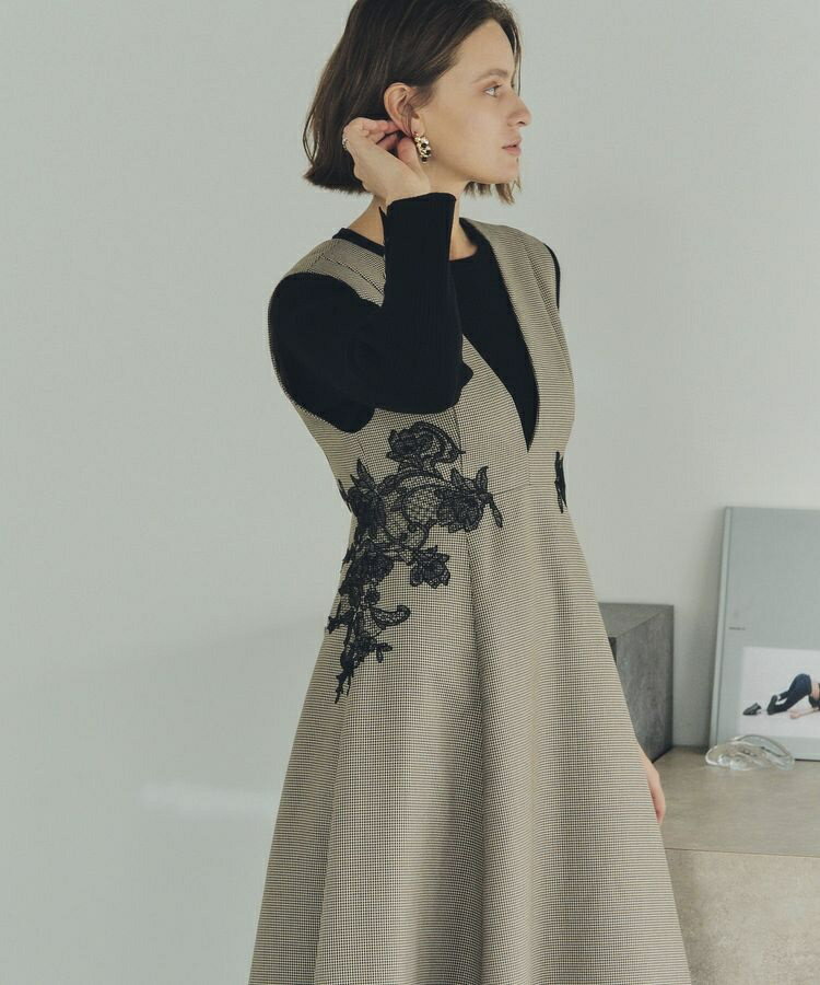 フラワーレースジャンスカ／イェッカ ヴェッカ（YECCA VECCA）