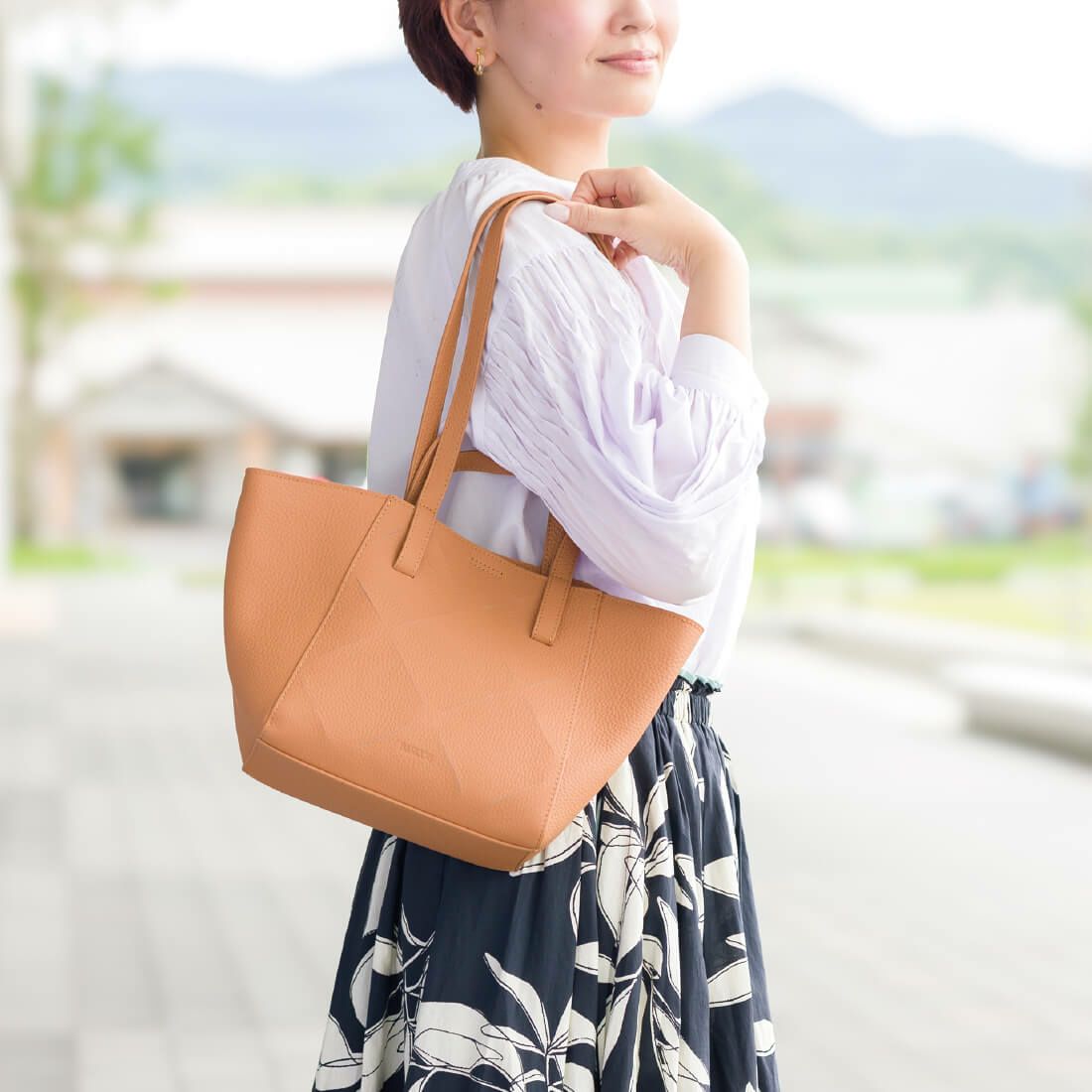 【BARCOS/バルコス】カットデザインレザー変形バッグ／バルコス（BARCOS）(4)