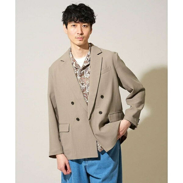 [型番：KHJFD13129]◆今季トレンド！ドライタッチで軽い多機能素材を使用した程良くゆとりのあるダブルブレストジャケット◆ 【デザイン】 クラシカルなダブルブレストジャケットのディテールを踏襲し、現代的な程良くゆとりのあるボクシーなシルエットに再構築したデザイン。 フロントボタンの位置を下げ、カットソーなどカジュアルなスタイリングにも合わせやすいバランスにしています。 芯地を減らすことでかっちりしすぎずカットソーなどと合わせやすい軽さのある仕上がりにしています。 ストレッチ性があり着心地がよく、夏まで着用期間を長くとれるのも嬉しいポイントです。 【素材】 ドライタッチで軽く、生地の内側に細かい凸凹があり、肌にべたつかずさらっとした着心地がある細かいメッシュ素材を使用。 伸縮性が高いため、動きやすくリラックスして着用できます。 毛玉になりにくく、イージーケアのため、ご自宅で気軽に洗濯機で洗えるため、お手入れも簡単でデイリーユースに着用が可能です。 ベージュ表記ですが、実睦はモカです。 【スタイリング】 同素材のワイドイージースラックスとのセットアップスタイルがトレンド感がありオススメです。 トップスはきれいめ合わせならシャツ、カジュアル合わせなら無地T、ロゴT、フォトTなどがオススメです。 ボトムはワイドパンツやワイドデニム合わせなどが今季らしい着こなしになります。 【同素材ボトム】メッシュストレッチワンタックワイドイージースラックス：KHLFD13069 セットアップでお探しの際は上記品番をご確認ください。 ---------------- 着用シーズン 春：◎　夏：◎　秋：〇　冬：▲ ---------------- 透け感：なし 裏地：なし 伸縮性：あり 光沢感：なし 生地の厚さ：普通 ---------------- ≪お気に入り登録機能の使い方≫ ■商品のお気に入り登録（ハートマークをクリック） 再入荷通知や値下げ等、お得なご案内を受けることができます。 ---------------- ※商品画像は、光の当たり具合やパソコンなどの閲覧環境により実際の色味と異なって見える場合がございます。 商品の色味の目安は商品単体の画像をご参照ください■カラー：モカブラウン、ダークグレーM：着丈72 身幅55.95 肩幅46 そで丈60L：着丈74 身幅57.95 肩幅47.5 そで丈61.3※(　)で表記されている数字はヌードサイズです。ヌードサイズとは衣服を身につけない身体のサイズです。お客様ご自身の身体サイズと比較してお選びください。 ■素材： モカブラウン/ダークグレー：ポリエステル 100% ■お手入： &nbsp;&nbsp;>>商品のお取り扱い方法 ■原産国： 中国【イージーケア/洗濯機で洗える/毛玉になりにくい/ストレッチ】メッシュストレッチダブルブレストジャケ／アー・ヴェ・ヴェ（a.v.v）モカブラウンダークグレー画面上と実物では、多少色具合が異なって見える場合がございます。