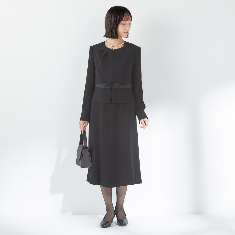 【ブラックフォーマル/セレモニー対応可】ノーカラー前開きアンサンブルワンピース ジャケット／スーツセレクト（SUIT SELECT）