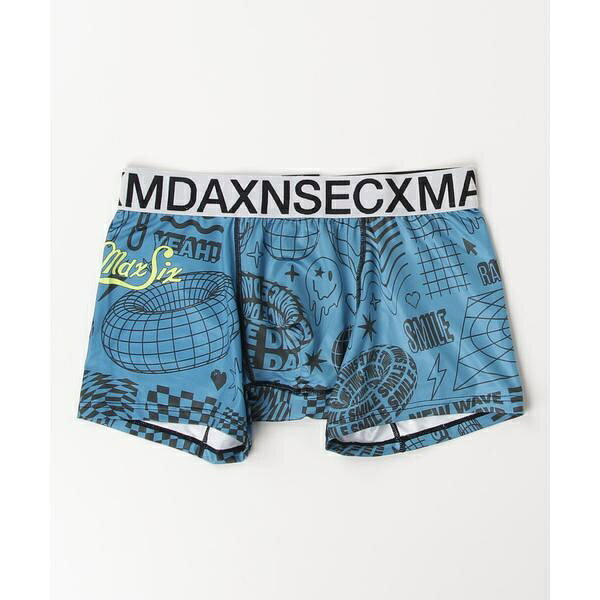 [型番：7854980218]maxsix（マックスシックス） MXU-052 ／ UNDERWEAR ／ ボクサーパンツ日常にアートを。ONEMADEとのセルフコラボレーションが生んだ 唯一無二のグラフィックアンダーウェアシュールリアリズムアートを標榜するmaxsixから デザイナーMIKIO氏が手掛ける別ブランド「ONEMADE」とのセルフコラボレーションモデルが登場しました。見えない部分のお洒落にまでこだわる大人の男に向けた アートを履く幸せを実感できる一着です。遊び心溢れる独創的な世界観が 日常の身だしなみを華やかに彩ります。■デザインと表現のこだわりONEMADEとの共作デザイン デザイナーMIKIO氏の別ブランドであるONEMADEとのセルフコラボレーションにより 独自のグラフィックが実現しました。唯一無二のビジュアル 現代美術と古典美術をミックスするmaxsixならではのテクニックを駆使し 特殊なプリント技法でシュールな世界を創出しています。独創的なキャラクターやグラフィカルなパターンが融合した 視覚に訴えかける仕上がりです。■機能性と着心地の両立さらりとしたポリエステル素材 肌当たりの良いポリエステル生地を採用しており 快適でサラッとした穿き心地をキープします。抜群のフィット感と耐久性 身体のラインにぴったりと馴染む着心地の良さに加え 繰り返しの洗濯でも色あせにくい高い耐久性を備えています。贈り物に最適なパッケージ 洗練されたオリジナルボックスに入っており 自分用としてはもちろん ギフトとしても大変喜ばれるアイテムです。【maxsix ／ マックスシックス】服という枠に縛られず 一つ一つの作品を作り上げる姿勢を貫くブランドです。五感を刺激する「香り」の要素や 卓越したグラフィックテクニックにより 着る人のイマジネーションを広げるスタイルを提案し続けています。品番 MXU-052素材 ポリエステル（ストレッチ素材）特徴 ONEMADEセルフコラボデザイン オリジナルボックス付属カテゴリー アンダーウェア ／ ボクサーパンツ【ご購入に関するご注意】当ショップの在庫には直営店舗の商品も含まれるため ご注文のタイミングによっては完売となっている場合がございます。製品の特性上 サイズ表の■カラー：アザー3M：ウエスト/84CML：ウエスト/94CM※(　)で表記されている数字はヌードサイズです。ヌードサイズとは衣服を身につけない身体のサイズです。お客様ご自身の身体サイズと比較してお選びください。 ■素材： （表生地）ポリエステル 87% ポリウレタン 13%（附属部分）ナイロン 75% ポリエステル 25% ■お手入： 30℃通常 漂白× アイロン× ドライ× タンブル乾燥× 平干し日陰 ウェット弱い&nbsp;&nbsp;>>商品のお取り扱い方法 ■原産国： 中国製maxsix(マックスシックス）MXU-052 ／ アンダーウェア ／ ボクサーパンツ／ビーセカンド（B'2nd）アザー3画面上と実物では、多少色具合が異なって見える場合がございます。
