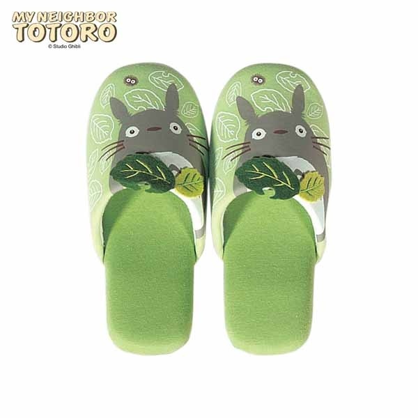 キョトン顔のトトロがかわいいソフトスリッパ。トトロ・はじめまして／S.D.S （SenkoDesignStudio）