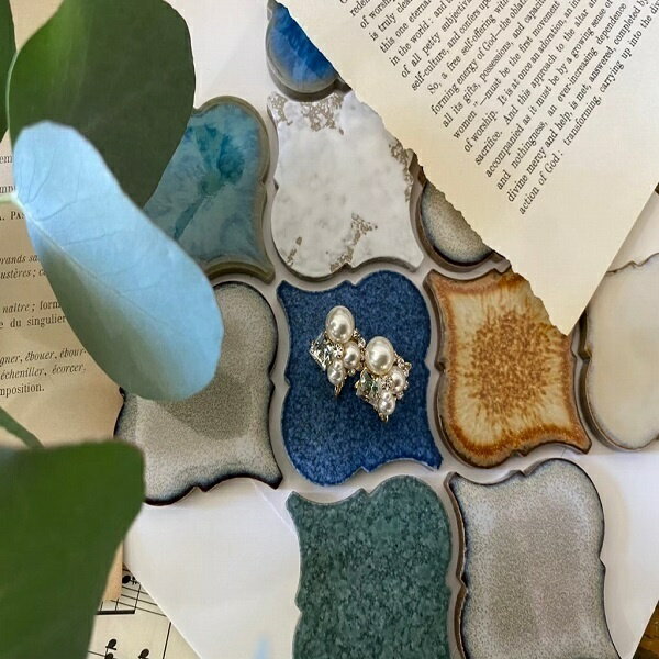 パール＋ビジューイヤリング（結婚式/二次会/謝恩会/パーティー）／エー・アール アザレアローズ