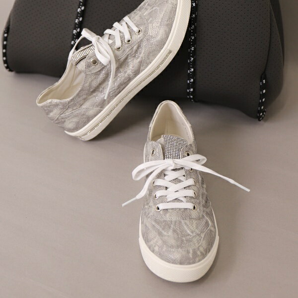 ◇パイソン柄スニーカー JE42722A／アルテミス by ダイアナ（artemis by DIANA）のサムネイル