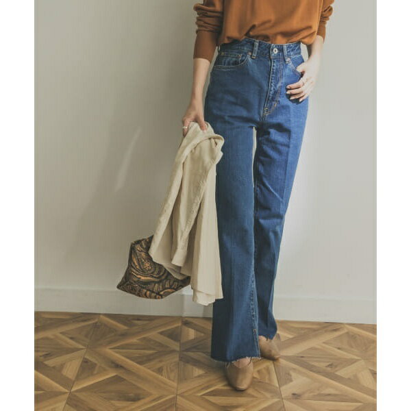 40代女性 ニットに合わせたい セミフレアシルエットデニムパンツのおすすめランキング キテミヨ Kitemiyo