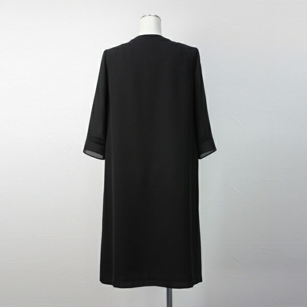 【夏用ブラックフォーマル】ラウンドネックセンタータックサマーフォーマルワンピ/喪服/レディース／ソリテール（SORITEAL）