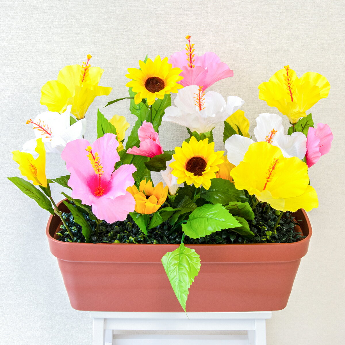 造花プランター フラワープランター フラワーアレンジメント フェイクグリーン 店舗装飾 ディスプレイ パチンコ店 工事現場 住宅展示場 モデルハウス ショールーム 夏装飾 マルチカラー/PF601-LB 造花プランター(ハイビスカス・ひまわり):Aプ