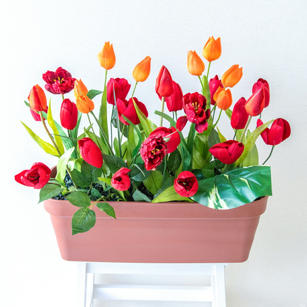 造花プランター フラワープランター フラワーアレンジメント フェイクグリーン 店舗装飾 ディスプレイ パチンコ店 工事現場 住宅展示場 モデルハウス ショールーム 春装飾 レッド/PF718-LB 造花プランター(チューリップ)