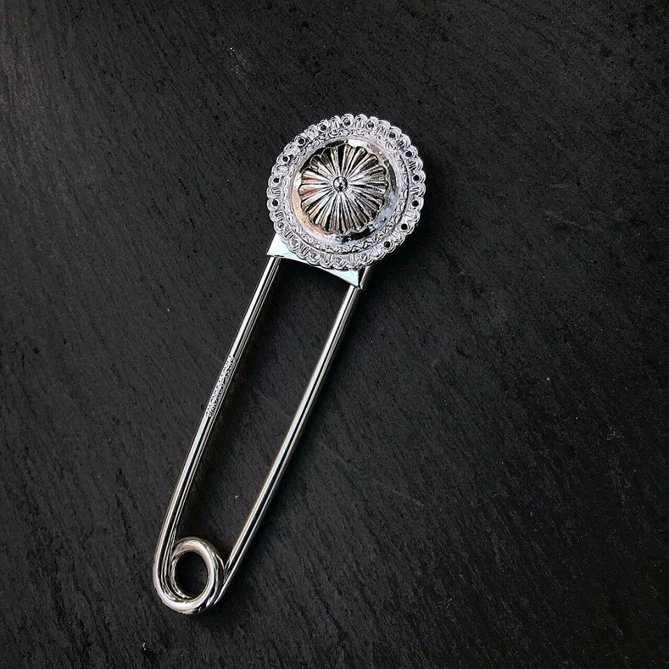 �ݥ����2��!!�ե������ȥ������� Safty Pin FIRST ARROWS o-234