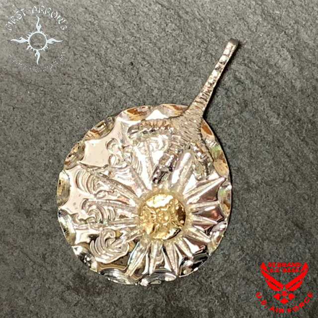 ポイント2倍!!ファーストアローズ K18付 サン&アラベスク彫りグラブメタル 35Φサイズ ペンダントトップ FIRST ARROWS p-733