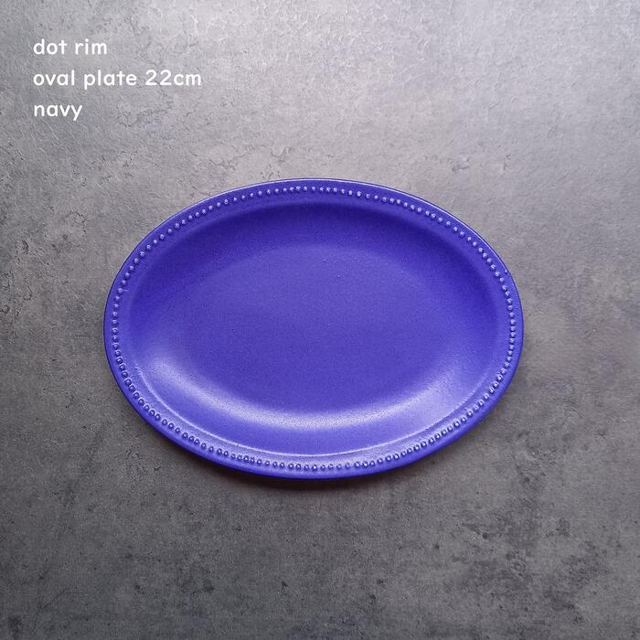 乐天商城 - 楕円皿 洋食器 【 ドットリム オーバル プレート 22cm 】【 ネイビー 】 長方形 こども食器 カフェ食器 デザートプレート パン皿 取皿 銘々皿 おうちカフェ プチギフト 食洗機対応 電子レンジ対応