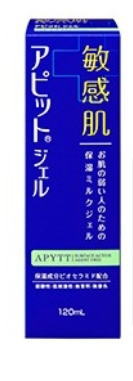 　■　商品説明　■ 　　　　　　　　　皮ふに負担となる界面活性剤不使用！ 　　　全薬工業アピットジェル　　　120ml【ジェル乳液】 　　　　　　　　　　　　　　　　　　（医薬部外品） アピットジェルは保湿成分ビオセラミド、ヒアルロン酸、スクワランと肌荒れケア成分を配合し、乾燥や肌荒れをうるおいケアする薬用保湿ミルクジェルです。 ★アピットジェルは、デリケートなお肌を考えた低刺激処方です。 ナノ化技術を応用し、界面活性剤を使用せずに製剤化を実現しました。 ★細胞間脂質・保水性・皮脂膜を補う複数の保湿成分を配合し かさつきがちなお肌のモイスチャーバランスを整えます。 ★なめらかでのびのよいジェルがお肌にうるおいを与え、乾燥や肌荒れからお肌を守ります。 アルコール（エチルアルコール）、パラベンは使用していません。 ★アレルギーテスト済・パッチテスト済。 　　（すべての方にアレルギーや刺激が起きないというわけではありません） 　　　　（アピットジェルの成分） 有効成分：グリチルリチン酸2K、ε‐アミノカプロン酸 その他の成分：水、BG、濃グリセリン、ペンチレングリコール PEG1000、米ヌカエキス、スクワラン、ヒアルロン酸Na-2 ビオセラミド、カルボキシビニルポリマー、キサンタンガム 水添大豆リン脂質、天然ビタミンE、フェノキシエタノール、pH調整剤 　　　　　　　　　（アピットジェルの効果、効能） ★肌荒れ。荒れ性。あせも・しもやけ・ひび・あかぎれ・にきびを防ぐ。 かみそりまけを防ぐ。 皮膚の乾燥を防ぐ。皮膚にうるおいを与える。 皮膚を保護する。肌をひきしめる。肌を清浄にする。 日やけ・雪やけ後のほてりを防ぐ。 肌を整える。皮膚をすこやかに保つ。 　※次の人は服用前に医師または薬剤師に相談してください （1）傷や腫れ物、しっしん等異常のある部位にはお使いにならないで下さい。 （2）次の場合には直ちに服用を中止し、この文書を持って医師または 薬剤師に相談してください （1）使用中：赤味、はれ、かゆみ、刺激等の異常が現れた時 また、使用したお肌に上記のような症状が現れた場合 （2）お肌が特にかぶれ易い方は、腕の内側などの柔かいところに少量つけて 上記のような症状が出ないかご確認後、ご使用下さい。 （3）ご使用中に間違って、目に入らないようにご注意下さい。 万一、目に入った場合には直ちに水、またはぬるま湯で洗い流してください。 （4）使用後はキャップを硬く閉め、乳幼児の手の届かない、冷暗所で保管して下さい。 （5）使用期限(未開封時)を過ぎた商品はご使用にならないで下さい。 　　　　　　　　　（アピットジェルの使用方法） 　　　　入浴後や洗顔後に、手のひらに適量をとり 　　　　お肌になじませるようにしてのばしてください。 広告文責 くすりのヤマト 082-227&#8722;3623 メーカー販売 全薬工業株式会社 製造国 日本 区分 医薬部外品 　　　　　　　　