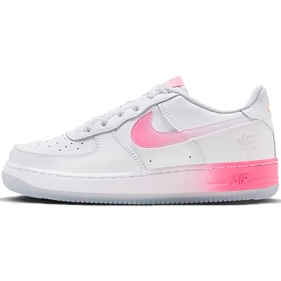 NIKE ナイキ GS AIR FORCE 1 039 07 039 SAN FRANCISCO LOTUS FLOWER 039 キッズサイズモデル エアフォース1 ロー サンフランシスコ ロータス フラワー キッズ レディース スニーカー WHITE/LOTUS PINK/YELLOW GOLD/BLUE JAY/PINK FOAM/BLACK FD1023-100【海外展開 日本未入荷】