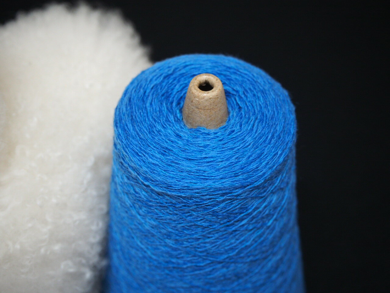 ウール/ポリエステル　13番手　M.ブルー