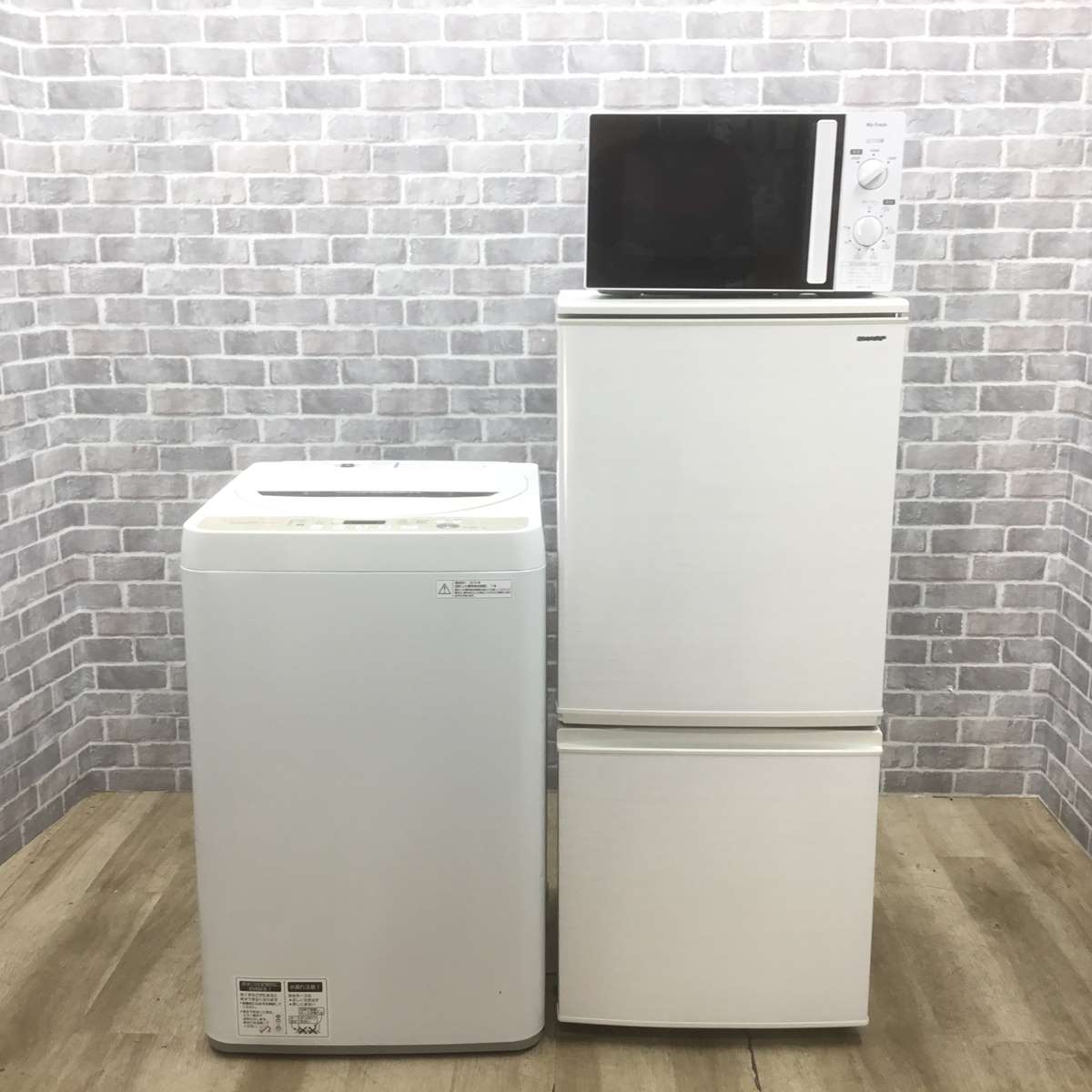 家電セット 3点セットシャープ 冷蔵庫 137L シャープ 洗濯機 4.5kg 東芝 電子レンジ 【中古】