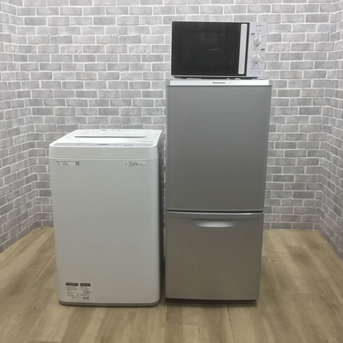 家電セット 3点セット パナソニック 冷蔵庫 138L シャープ 洗濯機 4.5kg 東芝 電子レンジ 【中古】