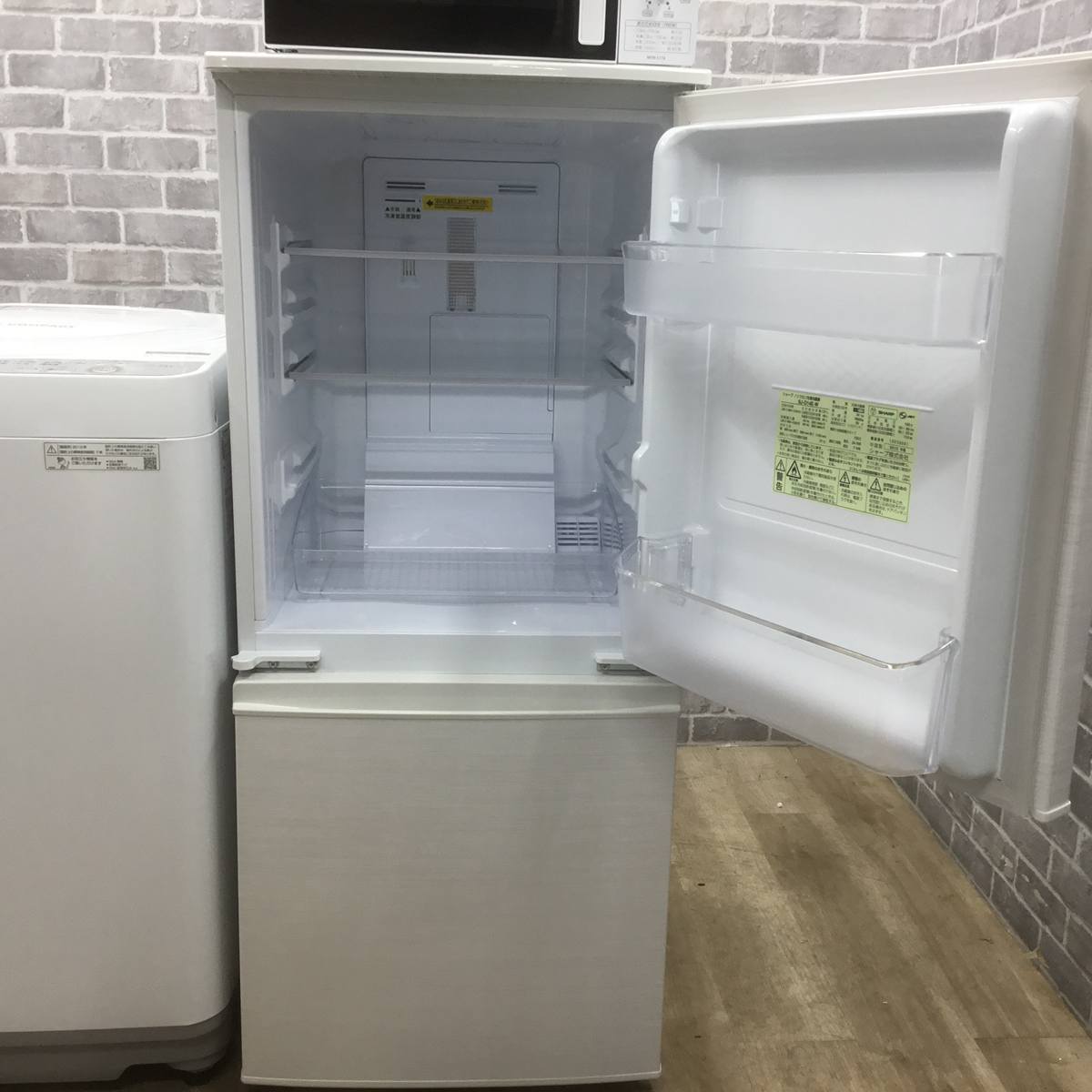 家電セット 3点セット シャープ 冷蔵庫 137L シャープ 洗濯機 6.0kg 東芝 電子レンジ 【中古】