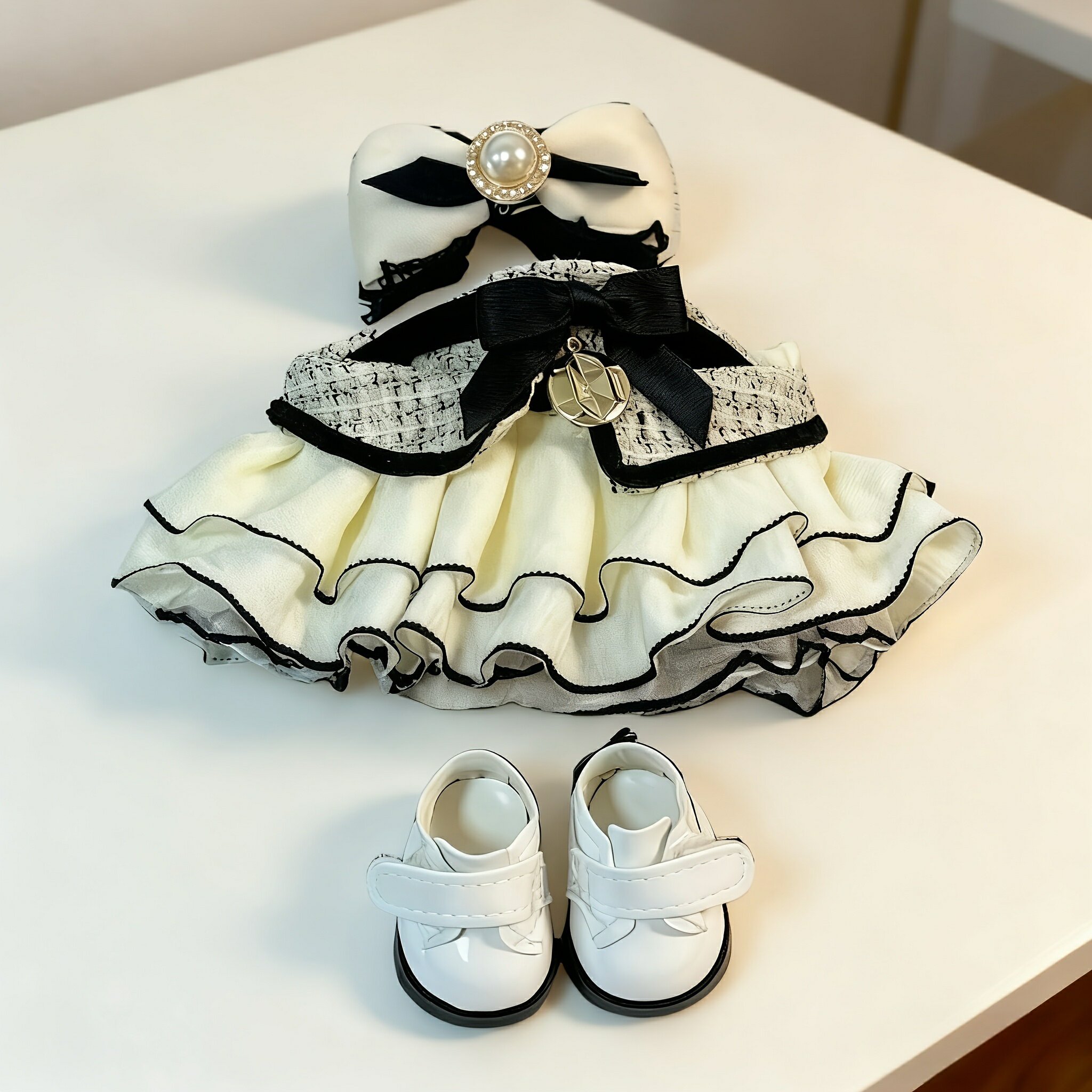 ドール用エレガントなレースプリンセスドレス ベージュカラー フリルカラーとリボン付き 高品質ラグジ..