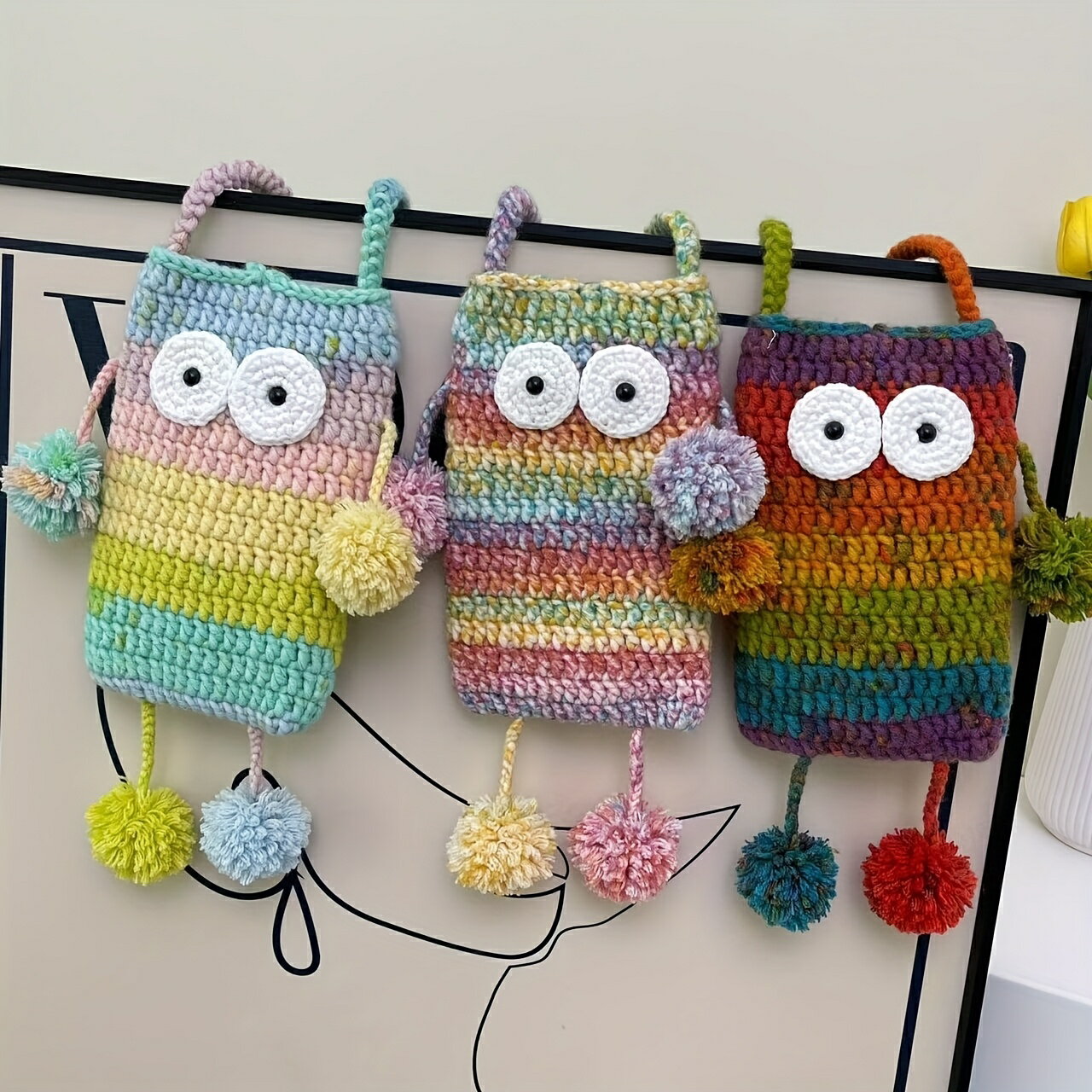 クロスボディバッグ レザー調 防水 軽量 多機能 スマホ収納付き おしゃれ メンズ レディース 日常使い 通勤 旅行 ギフトに最適 かわいいデザイン 送料無料