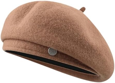 【レディース ベレー帽 秋冬 ウール混 帽子 暖かい フェルト 可愛い レトロ サイズ調整可能 LTYM-1830｜秋冬コーデを格上げする大人可愛いベレー帽！サイズ調整で誰にでもフィット】 概要説明：レディース用のベレー帽で、ウール混素材を使用し、秋冬シーズンに最適な暖かさとフェルト風の質感が特徴です。サイズ調整可能で、頭周り54-60cmに対応。シンプルで無地なので、甘めのコーデや大人っぽいファッションにも合わせやすく、シーンに応じた着こなしが可能です。 ターゲットや使用シーンも含める ● 商品の特長 ● サイズ調整機能 後ろ部分にマジックテープ式の調節機能が搭載されており、頭周り54-60cmの幅広いサイズに対応しています。 ● 多用途対応 通勤・通学、旅行、登山、ゴルフ、ピクニックなど、さまざまなシーンで活躍します。 ● 上級お洒落スタイル 深くかぶったり、斜めに乗せたりすることで、上級感のあるコーデが簡単に実現できます。 ● 素材 ・ウール混素材 ・フェルト風の質感 ● サイズ ・頭周り：約54-60cm（調節可能） ・深さ：約11cm ● こんなシーンにおすすめ ・通勤・通学 ・旅行 ・登山・ゴルフ ・ピクニック・ショッピング シンプルで大人かわいいデザインのレディース用ベレー帽は、秋冬のコーデを格上げするアイテムとしておすすめです。サイズ調整機能付きで、誰にでもフィットするので、プレゼントにも最適です。ぜひチェックしてみてください！ ご注意： ・サイズは手作業のため誤差が生じる場合があります。 ・モニターにより色味が異なる場合があります。色: カーキ色: グレー色: ネイビー色: ブラック