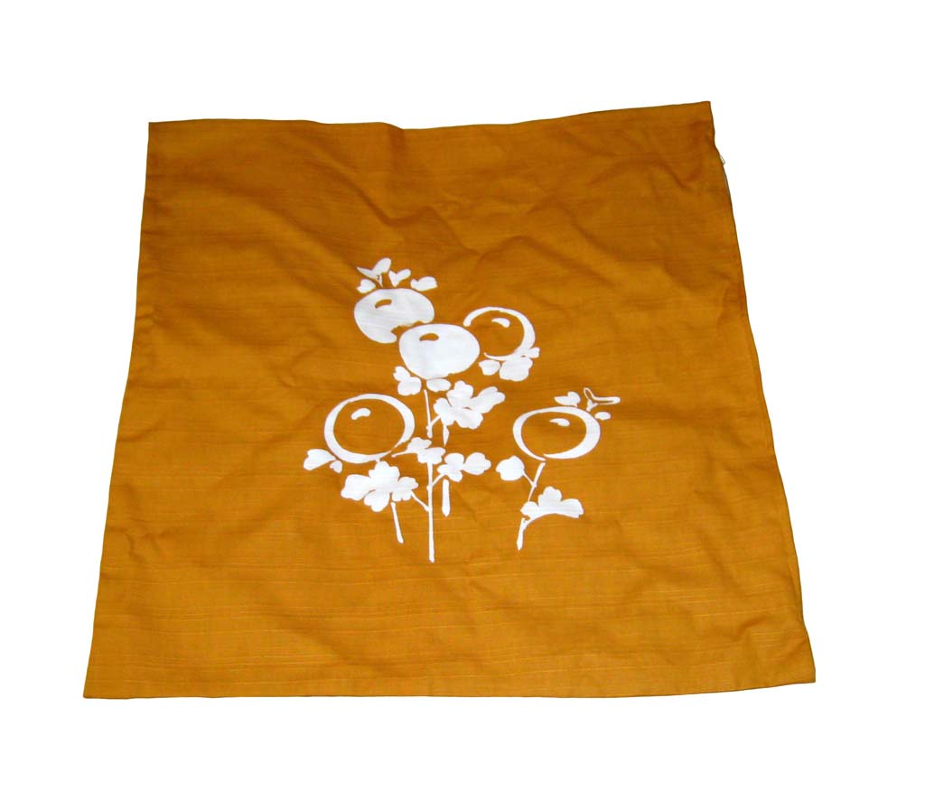 ●サイズ460×460×70(mm)●重量：80g●材質綿100%●古来から受け継がれた伝統の美、「京友禅」その洗練された手染の味わいを小粋にお店のインテリアとして●チャック式で、座布団の上から取りつけます。※商品画像はメーカー提供の代表画...