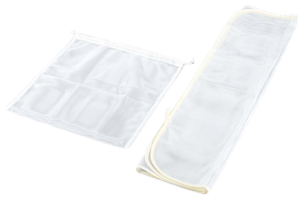 ●サイズ900×900(mm)●重量：152g●材質ポリエステル100%●周囲三巻織製●スープ漉し、ガラとり、とんこつスープなどに。目が粗いので、すばやく短時間に漉せます。ポリエステルだから水切れも抜群。目開きが約3mm。※商品画像はメーカ...