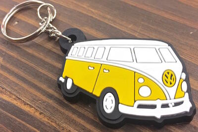 アメリカン雑貨 ラバーキーホルダー キーチェーン フォルクスワーゲン BUS YELLOW Volkswagen-AT0134