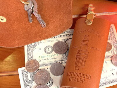 アメリカン雑貨 LEATHER KEY CASE レザー キーケース CHAMPION BROWN カラビナ キーホルダー 鍵 ベルト バッグ 車 バイク