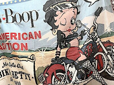 ベティちゃん グッズ アメリカン雑貨 フリンジ タペストリー Betty Boop BIKER ラグ カーペット ソファ..