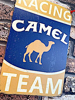 アメリカン雑貨 ブリキ看板 CAMEL RACING TEAM 海外 ポスター アート A4サイズ メタルサイン 壁飾り パ..