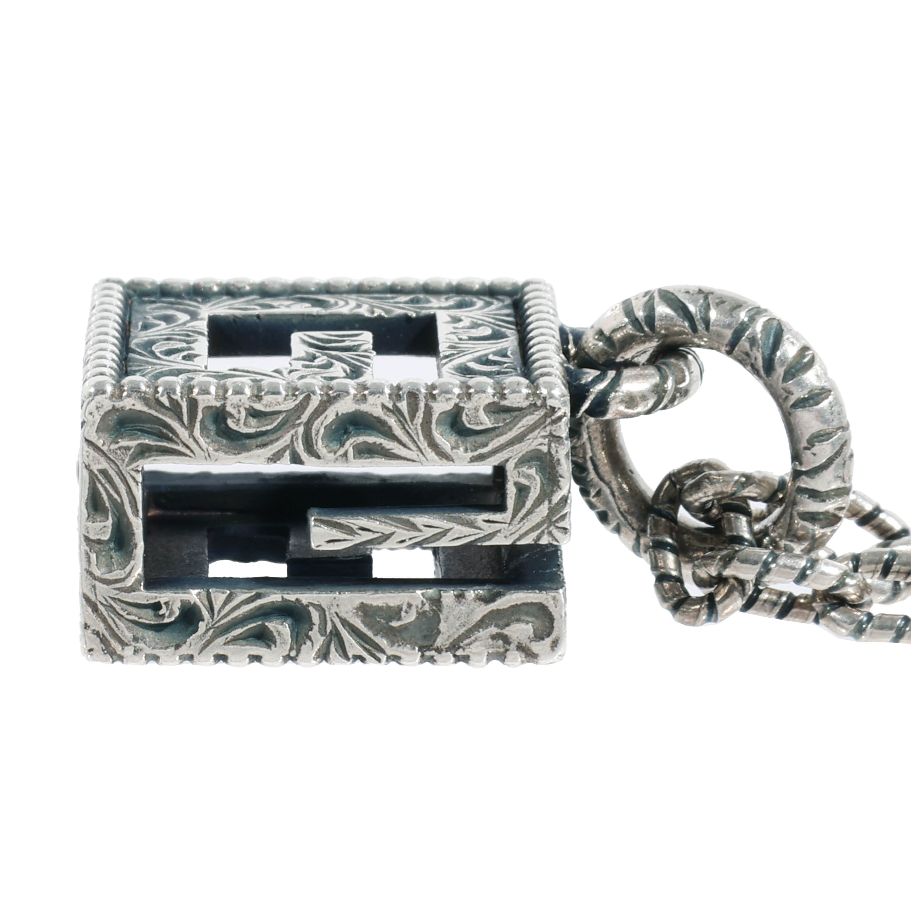 GUCCI（グッチ）スクエアG Gキューブ ネックレス シルバー Ag925 ペンダント メンズ レディース ユニセックス【中古】【程度Aランク】