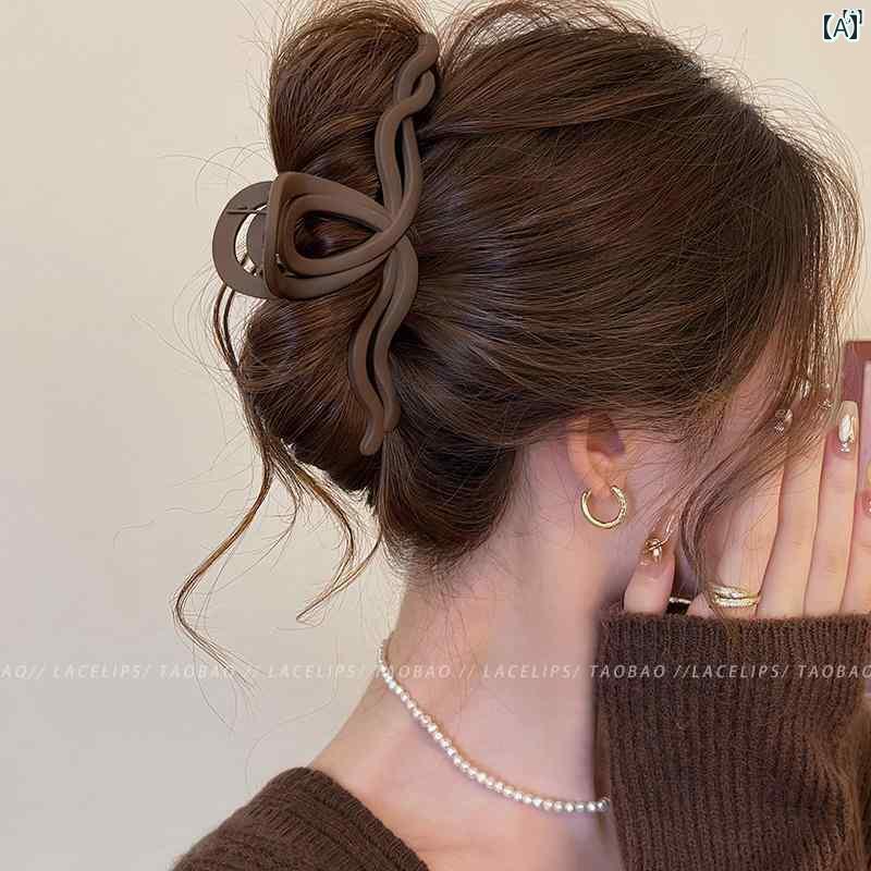 レディース　ファッション　レディース　オシャレ　綺麗　アクセサリー つ 消し 波線 グラブ クリップ大 サメ クリップ ヘア ハイエンド アクセサリー 秋