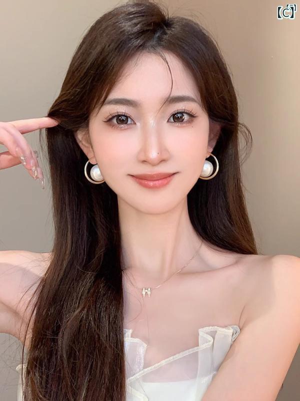 レディース　ファッション　レディース　オシャレ　綺麗　アクセサリー ライン 川岸 大きい パール スタッド イヤリング ハイエンド