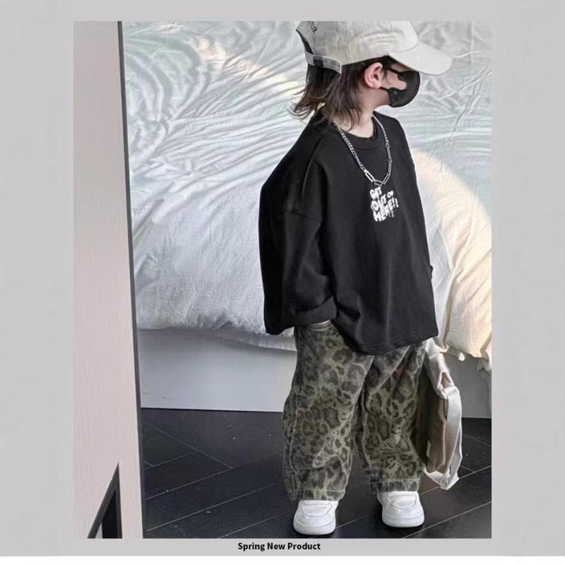 ・カテゴリ: 子供パンツ・スタイル: カジュアル・主な素材: 綿80%・丈: ロング・柄: 迷彩、豹紋・パターン: プリント・ウエスト高さ: 中腰・クロージャー: ゴムウエスト・性別: ユニセックス・対象年齢: 中大童・サイズ展開: 90cm、100cm、110cm、120cm、130cm、140cm・カラー展開: 豹紋