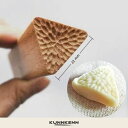 KUNNKENN 三角 押棒 牡丹 和菓子道具 木製 練りきり型 和菓子用器具 製菓用品 三角 押棒 牡丹押し棒 手作り 生菓子 ねりきり 菓子型 木型 木彫 練り切り 細工