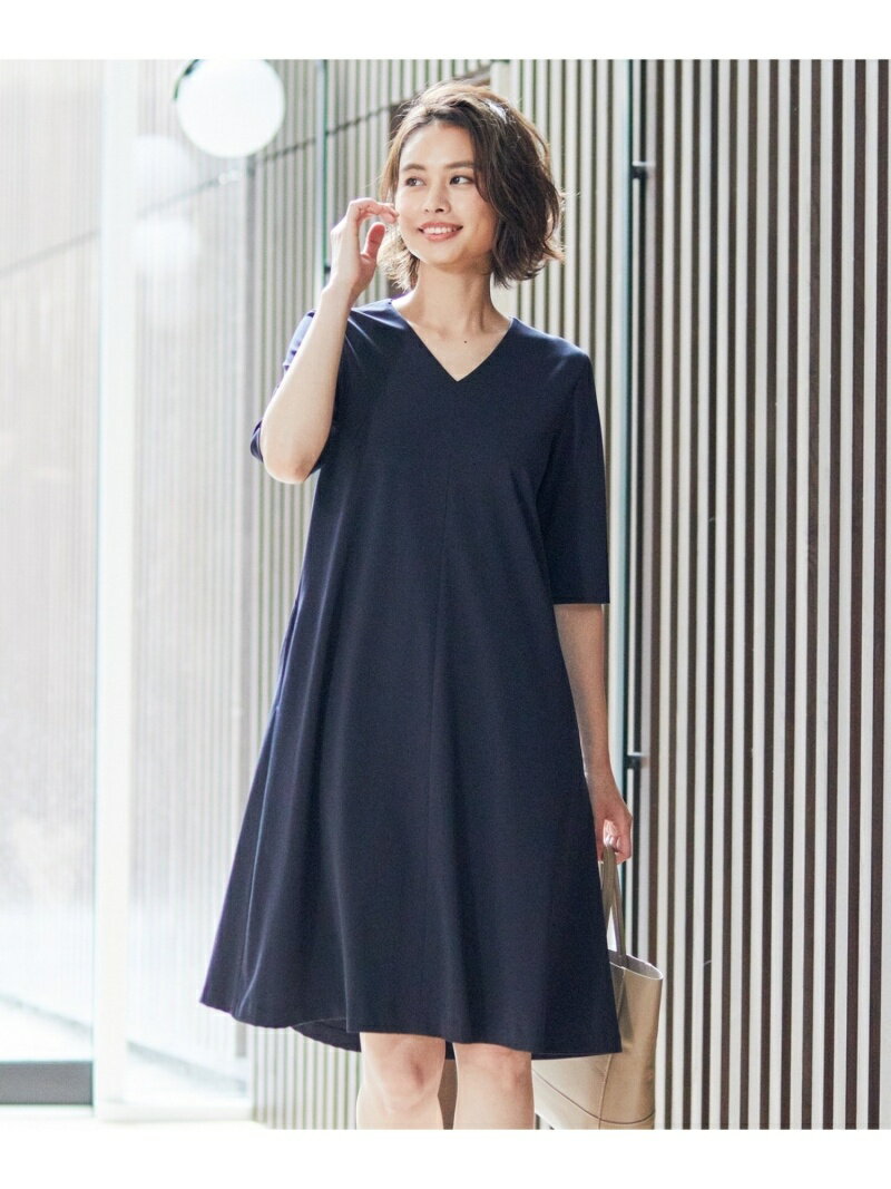 23区 レディース ワンピース ニジュウサンク 半袖ワンピース Rakuten ネイビー Fashion 洗える コンパクトポンチ Vネック Vネック ワンピース 23区 ニジュウサンク ワンピース 半袖ワンピース ネイビー ブラック レッド 送料無料 23区 店
