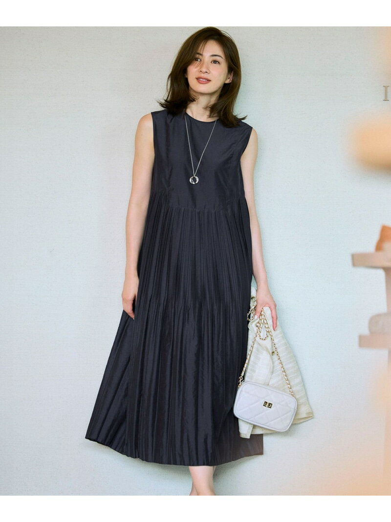 美品 23区 プリーツ ワンピース 光沢 ビジュー ブラック Mサイズ Aライン 楽天市場】23区(ドレスのシルエットプリーツ)(ワンピース