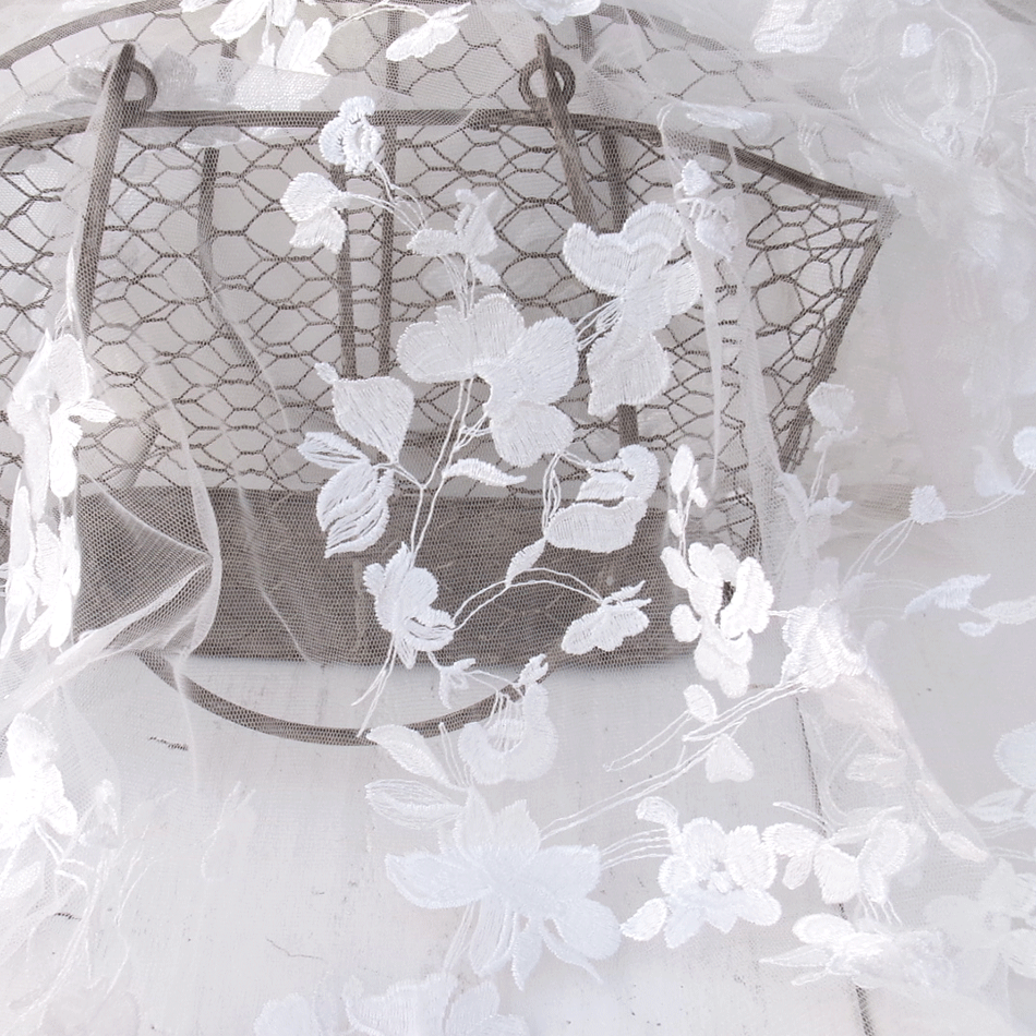【アンティーク風 レース メッシュ 小花】 手芸 花柄 アンティーク調 ハンドメイド 刺繍 小花 白 背景布 可愛いレース おしゃれ レトロ 手作り雑貨 かわいい 幅広 花柄 ナチュラル 手作り ドレス 高級レース 手芸用材料 手芸 クラフト ※1-1 3