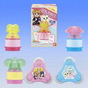 集めて楽しい、プリキュアのかわいいスタンプ！スタンプを押すとフィギュアが光る妖精型のライトスタンプと、3つの印面付きのコロコロスタンプをライナップ！たくさん集めると組み合わせ次第でいろんなデザインのカードをつくることができ、遊びの幅が広がります。※ご購入前に必ずこちらの注意書きを読んでからご購入いただきますようお願いいたします。 ・新品未使用品ですが、古い商品ですので中古品とお考えください。 ・古い商品ですので外箱に小さなシミ、擦り傷、凹みなどがある場合がございます。 ・非喫煙環境にて保管しておりました。 ・商品をご覧になるお客様のモニターによって商品のお色が違う場合がございます。 ・写真は参考ですので予めご了承ください。 ・神経質な方はご購入をご遠慮くださいませ。 ・古い商品ですので中にお菓子（ガム・ラムネ等）が入っていた場合は絶対に口に入れないでください。もし万が一何かあった場合でも弊社では保障はできませんので予めご了承ください。 ・発送後の商品破損に関しましては対応できません。 ・ノークレームノーリターンでお願い致します。 ・梱包はプチプチ+ダンボールです。