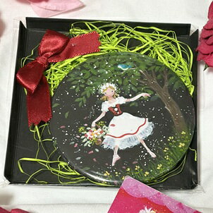 Other - 直径7．6センチ大きめ　Mayaバレリーナ イラスト ミラー 　村娘　リーズ　バレリーナ雑貨 バレエ雑貨 プレゼント　プチギフト