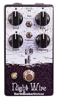 【中古】Earth Quaker Devices ハーモニックトレモロ Night Wire【メーカー名】【メーカー型番】【ブランド名】Earth Quaker Devices ディストーション・オーバードライブ 【商品説明】Earth Quaker Devices ハーモニックトレモロ Night Wire画像はイメージ写真ですので付属品など画像の通りではないこともございます。付属品については商品タイトルに記載がない場合がありますので、ご不明な場合はメッセージにてお問い合わせください。当店ではレコード盤には商品タイトルに［レコード］と表記しております。表記がない物はすべてCDですのでご注意ください。当店では初期不良に限り、商品到着から7日間は返品を 受付けております。お問い合わせ・メールにて不具合詳細をご連絡ください。他モールとの併売品の為、完売の際はキャンセルご連絡させて頂きます。中古品の商品タイトルに「限定」「初回」「保証」「DLコード」などの表記がありましても、特典・付属品・帯・保証等は付いておりません。電子辞書、コンパクトオーディオプレーヤー等のイヤホンは写真にありましても衛生上、基本お付けしておりません。※未使用品は除く品名に【import】【輸入】【北米】【海外】等の国内商品でないと把握できる表記商品について国内のDVDプレイヤー、ゲーム機で稼働しない場合がございます。予めご了承の上、購入ください。掲載と付属品が異なる場合は確認のご連絡をさせて頂きます。ご注文からお届けまで1、ご注文⇒ご注文は24時間受け付けております。2、注文確認⇒ご注文後、当店から注文確認メールを送信します。3、お届けまで3〜10営業日程度とお考えください。輸入商品は10営業日から30営業日前後でのお届けとなります。4、入金確認⇒前払い決済をご選択の場合、ご入金確認後、配送手配を致します。5、出荷⇒配送準備が整い次第、出荷致します。配送業者、追跡番号等の詳細をメール送信致します。6、到着⇒出荷後、1〜3日後に商品が到着します。　※離島、北海道、九州、沖縄は遅れる場合がございます。予めご了承下さい。お電話でのお問合せは少人数で運営の為受け付けておりませんので、お問い合わせ・メールにてお願い致します。★お客様都合によるご注文後のキャンセル・返品はお受けしておりませんのでご了承ください。0