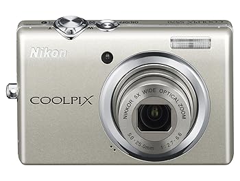 【中古】Nikon デジタルカメラ COOLPIX クールピクス S570 シルバー S570SL【メーカー名】【メーカー型番】【ブランド名】Nikon コンパクト 【商品説明】Nikon デジタルカメラ COOLPIX クールピクス S570 シルバー S570SL画像はイメージ写真ですので付属品など画像の通りではないこともございます。付属品については商品タイトルに記載がない場合がありますので、ご不明な場合はメッセージにてお問い合わせください。当店ではレコード盤には商品タイトルに［レコード］と表記しております。表記がない物はすべてCDですのでご注意ください。当店では初期不良に限り、商品到着から7日間は返品を 受付けております。お問い合わせ・メールにて不具合詳細をご連絡ください。他モールとの併売品の為、完売の際はキャンセルご連絡させて頂きます。中古品の商品タイトルに「限定」「初回」「保証」「DLコード」などの表記がありましても、特典・付属品・帯・保証等は付いておりません。電子辞書、コンパクトオーディオプレーヤー等のイヤホンは写真にありましても衛生上、基本お付けしておりません。※未使用品は除く品名に【import】【輸入】【北米】【海外】等の国内商品でないと把握できる表記商品について国内のDVDプレイヤー、ゲーム機で稼働しない場合がございます。予めご了承の上、購入ください。掲載と付属品が異なる場合は確認のご連絡をさせて頂きます。ご注文からお届けまで1、ご注文⇒ご注文は24時間受け付けております。2、注文確認⇒ご注文後、当店から注文確認メールを送信します。3、お届けまで3〜10営業日程度とお考えください。輸入商品は10営業日から30営業日前後でのお届けとなります。4、入金確認⇒前払い決済をご選択の場合、ご入金確認後、配送手配を致します。5、出荷⇒配送準備が整い次第、出荷致します。配送業者、追跡番号等の詳細をメール送信致します。6、到着⇒出荷後、1〜3日後に商品が到着します。　※離島、北海道、九州、沖縄は遅れる場合がございます。予めご了承下さい。お電話でのお問合せは少人数で運営の為受け付けておりませんので、お問い合わせ・メールにてお願い致します。★お客様都合によるご注文後のキャンセル・返品はお受けしておりませんのでご了承ください。0