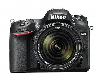 【中古】Nikon デジタル一眼レフカメラ D7200 18-140VR レンズキット D7200LK18-140