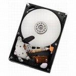 【中古】【非常に良い】日立 HGST 3.5インチHDD(SerialATA)/容量:2TB/回転数:7200rpm/キャッシュ:32MB ..