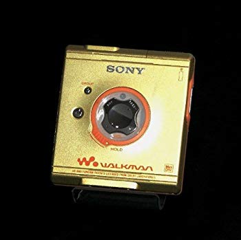 【中古 良品】SONY　ソニー　MZ-E501-Y　イエロー系　MDウォークマン　（MD再生専用機/ポータブルMDプレーヤー）　MDLP対応【メーカー名】SONY　ソニー【メーカー型番】【ブランド名】ソニー(SONY)【商品説明】SONY　ソニー　MZ-E501-Y　イエロー系　MDウォークマン　（MD再生専用機/ポータブルMDプレーヤー）　MDLP対応当店では初期不良に限り、商品到着から7日間は返品を 受付けております。万が一、品切れの場合は2週間程度でお届け致します。ご注文からお届けまで1、ご注文⇒ご注文は24時間受け付けております。2、注文確認⇒ご注文後、当店から注文確認メールを送信します。3、在庫確認⇒国内在庫：3〜5日程度でお届け。　海外在庫：2週間程度でお届け。""　※中古品は受注後に、再メンテナンス、梱包しますので　お届けまで3日〜7日程度とお考え下さい。""　※在庫切れの場合はご連絡させて頂きます。4、入金確認⇒前払い決済をご選択の場合、ご入金確認後、配送手配を致します。5、出荷⇒配送準備が整い次第、出荷致します。配送業者、追跡番号等の詳細をメール送信致します。6、到着⇒出荷後、1〜3日後に商品が到着します。　※離島、北海道、九州、沖縄は遅れる場合がございます。予めご了承下さい。ご来店、誠にありがとうございます。 当店では良品中古を多数揃えております。お電話でのお問合せは少人数で運営の為、受け付けておりませんので、お手数をおかけしますが、お問い合わせ・メールにてお願い致します。