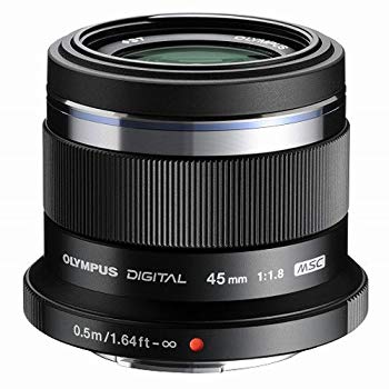 【状態　非常に良い】【中古 良品】OLYMPUS 単焦点レンズ M.ZUIKO DIGITAL 45mm F1.8 ブラック【メーカー名】オリンパス【メーカー型番】V311030BE000【ブランド名】オリンパス【商品説明】OLYMPUS 単焦点レンズ M.ZUIKO DIGITAL 45mm F1.8 ブラックET-M4518当店では初期不良に限り、商品到着から7日間は返品を 受付けております。・万が一、品切れの場合は2週間程度でお届け致します。ご注文からお届けまで1、ご注文⇒ご注文は24時間受け付けております。2、注文確認⇒ご注文後、当店から注文確認メールを送信します。3、在庫確認⇒国内在庫：3〜5日程度でお届け。　海外在庫：2週間程度でお届け。""　※中古品は受注後に、再メンテナンス、梱包しますので　お届けまで3日〜7日程度とお考え下さい。""　※在庫切れの場合はご連絡させて頂きます。4、入金確認⇒前払い決済をご選択の場合、ご入金確認後、配送手配を致します。5、出荷⇒配送準備が整い次第、出荷致します。配送業者、追跡番号等の詳細をメール送信致します。6、到着⇒出荷後、1〜3日後に商品が到着します。　※離島、北海道、九州、沖縄は遅れる場合がございます。予めご了承下さい。ご来店ありがとうございます。